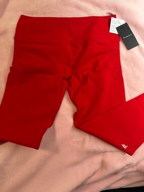 Fabletics High-Waisted Red Active Leggings with Logo seamless, butt scrunch - 2x